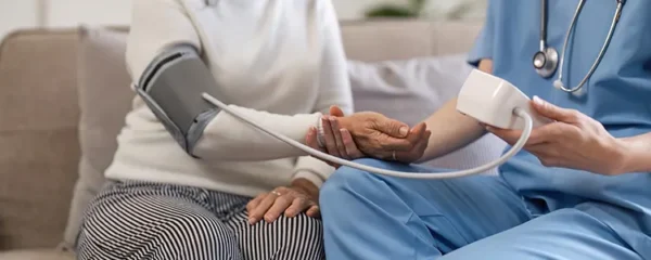 assurance pour les soins medicaux des seniors est la plus adaptee
